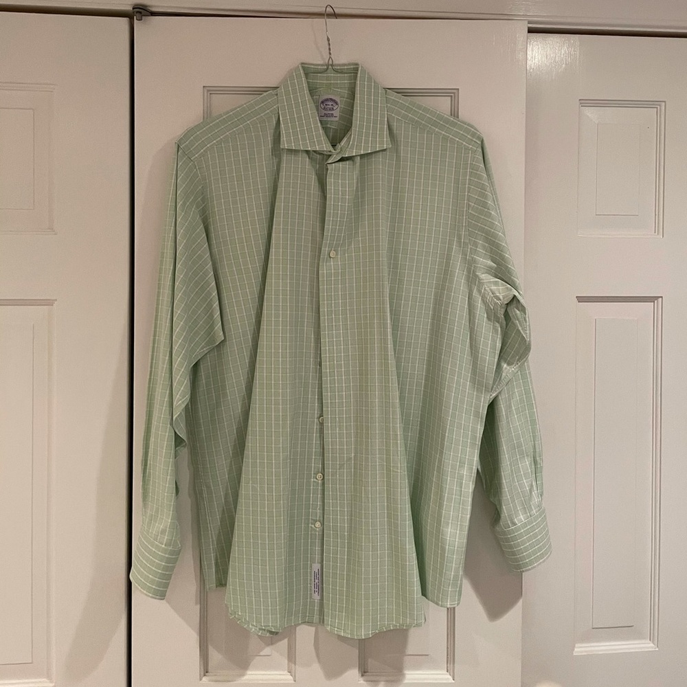 Brooks Brothers mend dress shirt